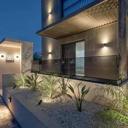Naeva Luxury - Garden 아파트