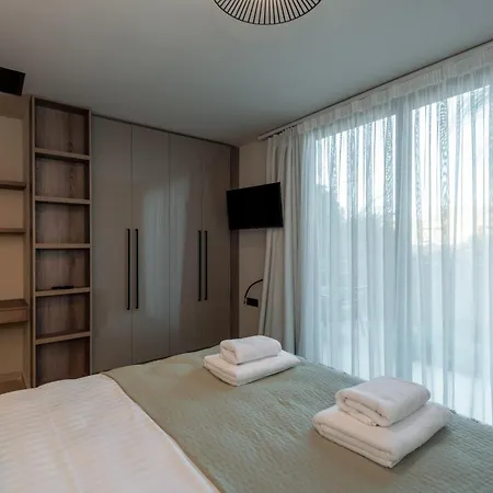 아파트 Naeva Luxury - Garden *